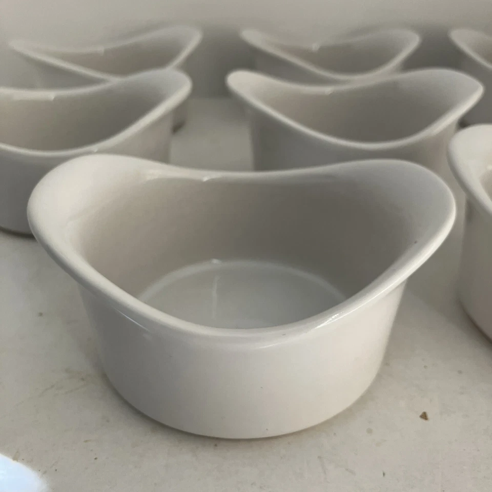 WILTON INDUSTRIES ASSADEIRA INDIVIDUAL CERÂMICA BRANCA - Portugal 2005 Lote De 8 - Imagem 4 de 4