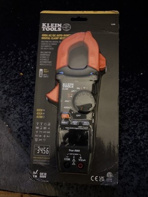 Klein Tools CL390  400 A AC/DC Auto-Ranging Digital Clamp Meter.