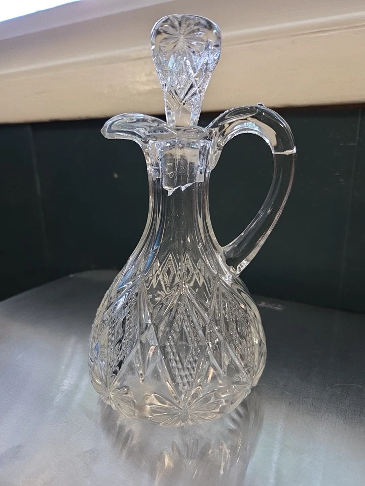 Hermosa jarra de vidrio vintage de corte cristalino con tapón vinagre de aceite 7" Foto 2 de 4