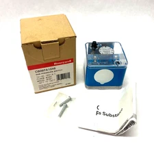 Honeywell C6097A1046 Gas Pressure Switch Flange Mount 12-60in WC