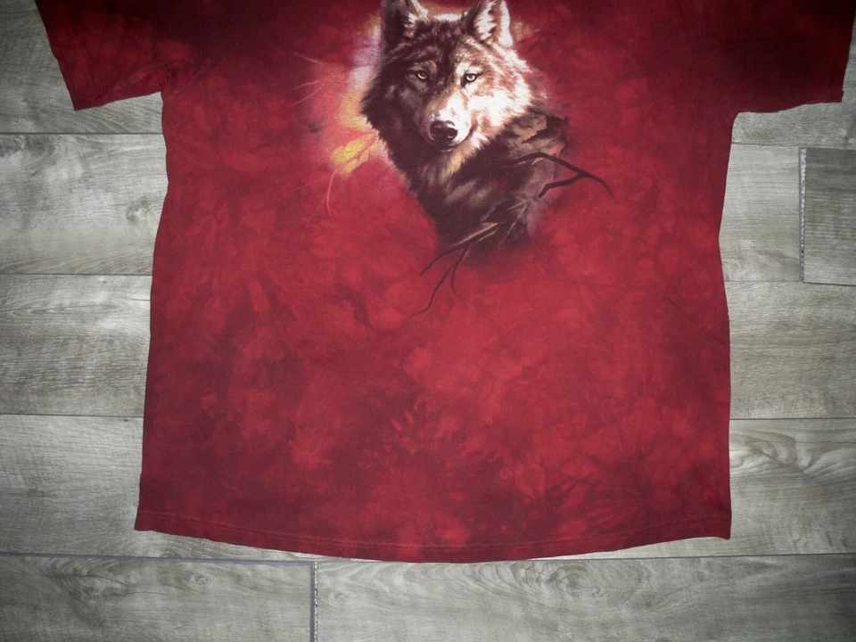 Camiseta The Mountain Wolf Animal David Penfound estampa gráfica GG anos 2000 tingida - Imagem 3 de 4