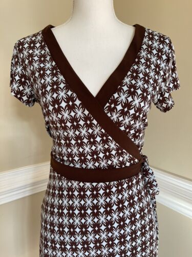 Max & Cleo Wrap Dress, Womens Petite Medium, Geometric Blue & Brown, Jersey - Picture 2 of 12