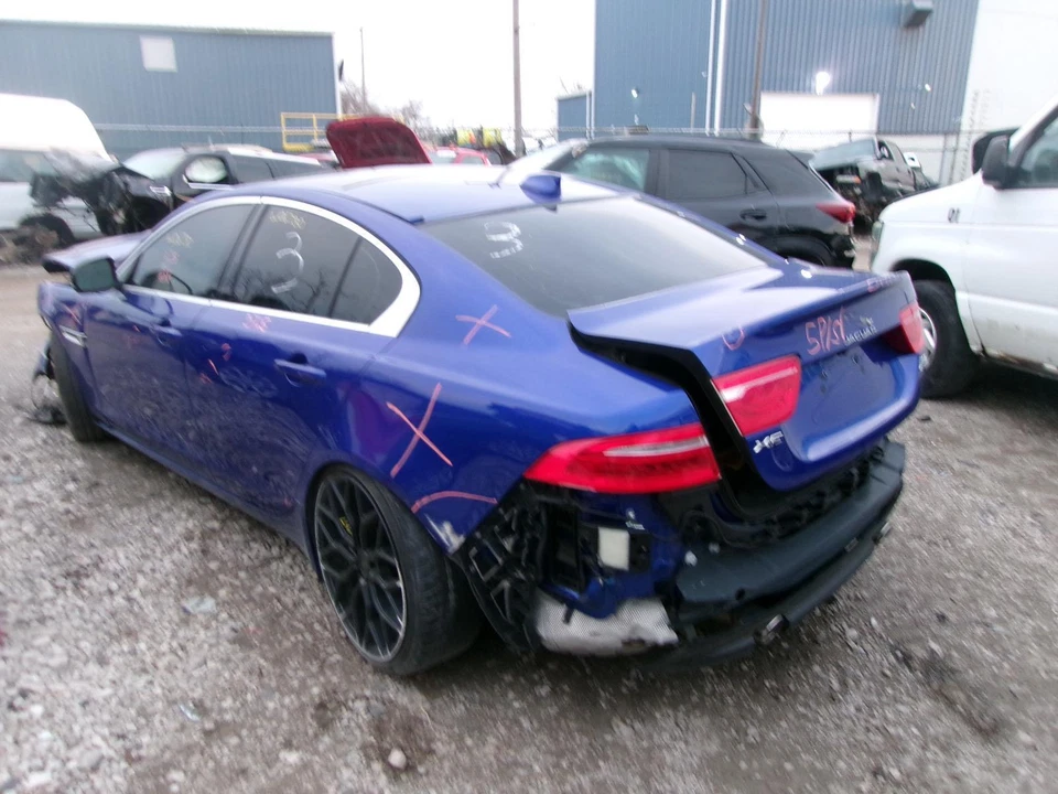 Conjunto de filtro de aire derecho usado se adapta a: Jaguar Xe 2018 3,0 L grado A derecho Foto 3 de 4