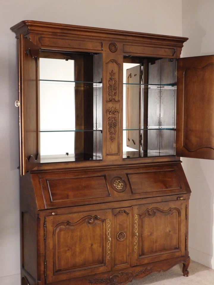 MASIVO Henredon Villandry Colección Nogal Burled Bar/Librería Secretaria Foto 4 de 4