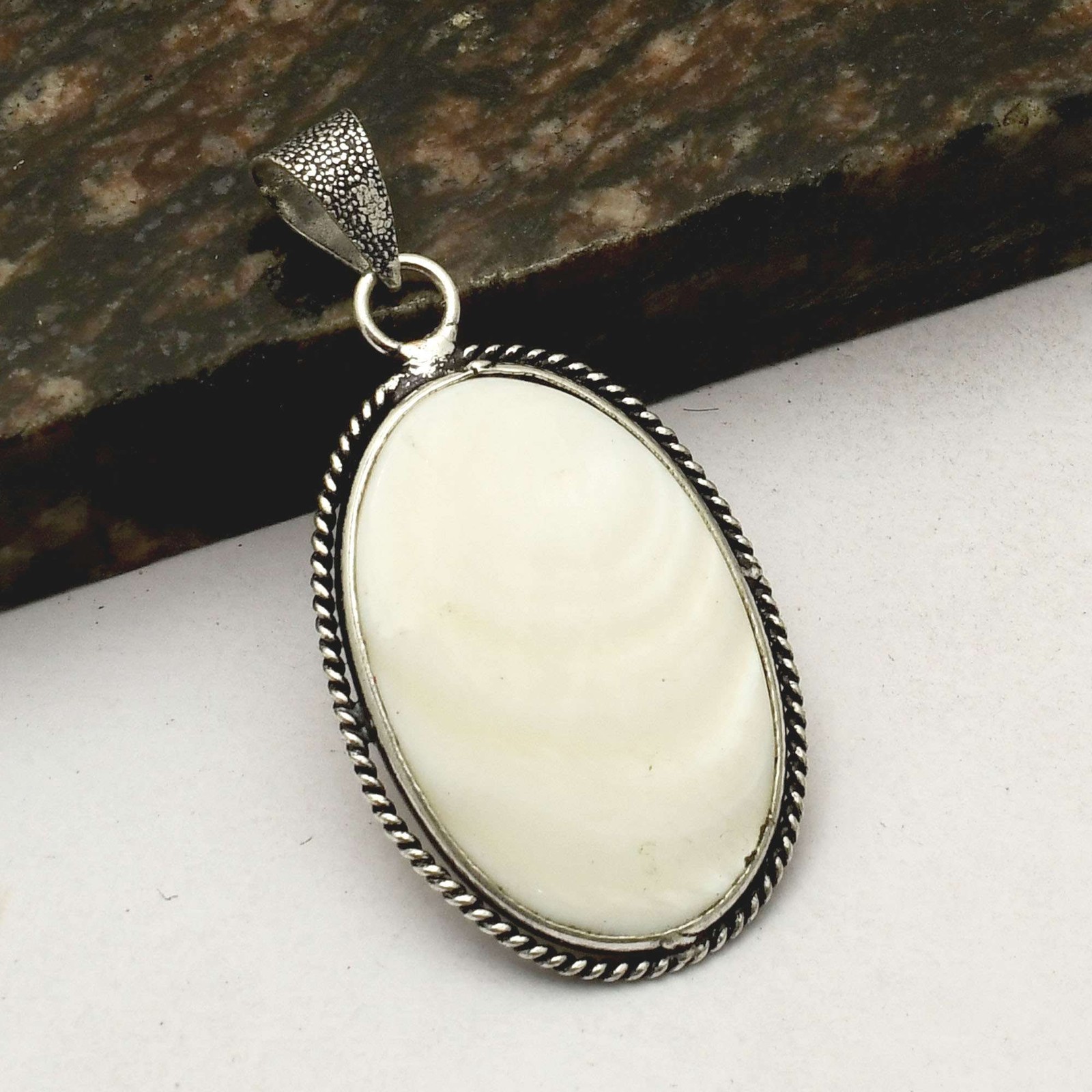 Mother of Pearl Handmade Pendant Necklace Jewelry Gift for Women 2 Inch AP-35828
