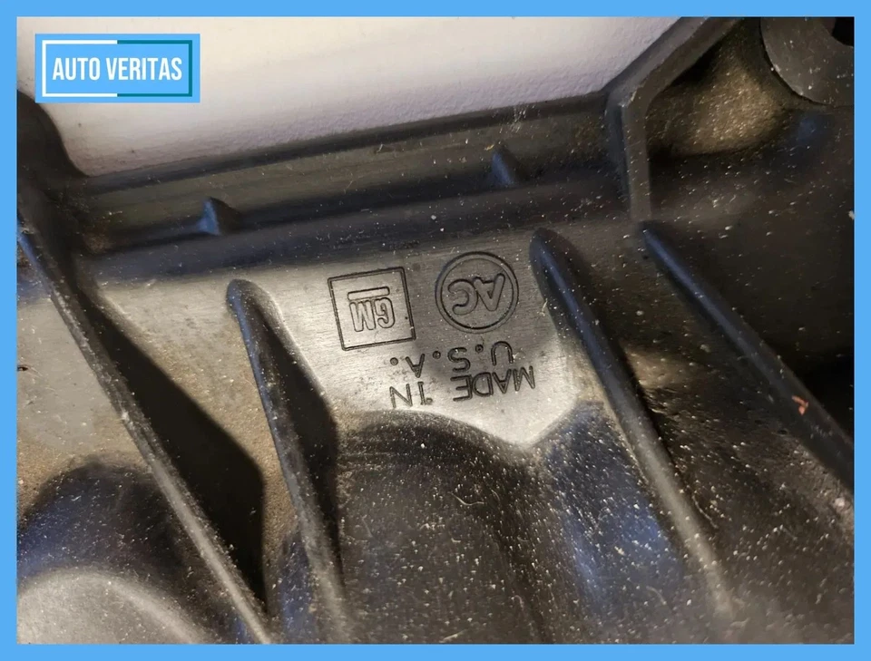 original 1996-1999 GMC valve cover 17090633 OEM - Image 4 of 4