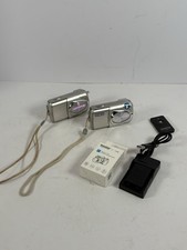2 Olympus Stylus 3.2MP Digital Camera 3x Zoom All Weather Charger Battery Read