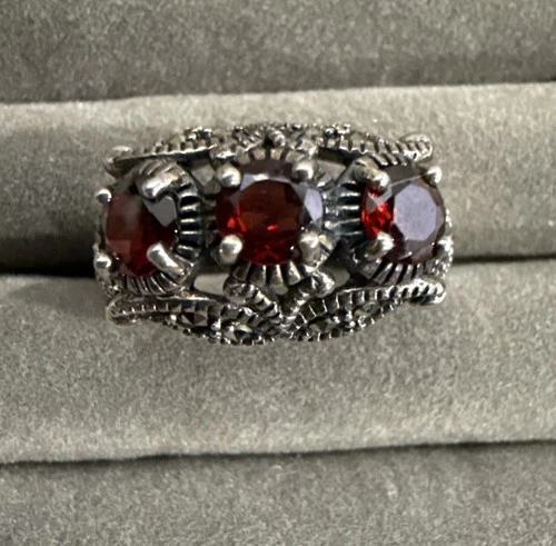 Vintage 925 Sterling ring with red garnet gemstones and marcasite Size 10.25