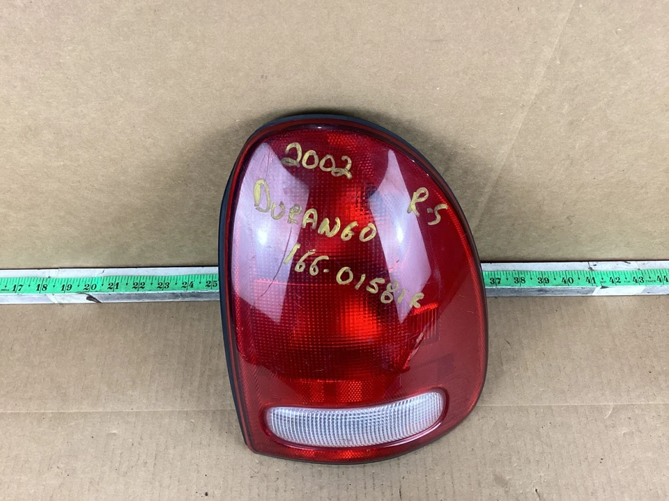 Luz trasera lateral derecha para pasajero Dodge Durango 1998-2003 OEM Foto 2 de 4