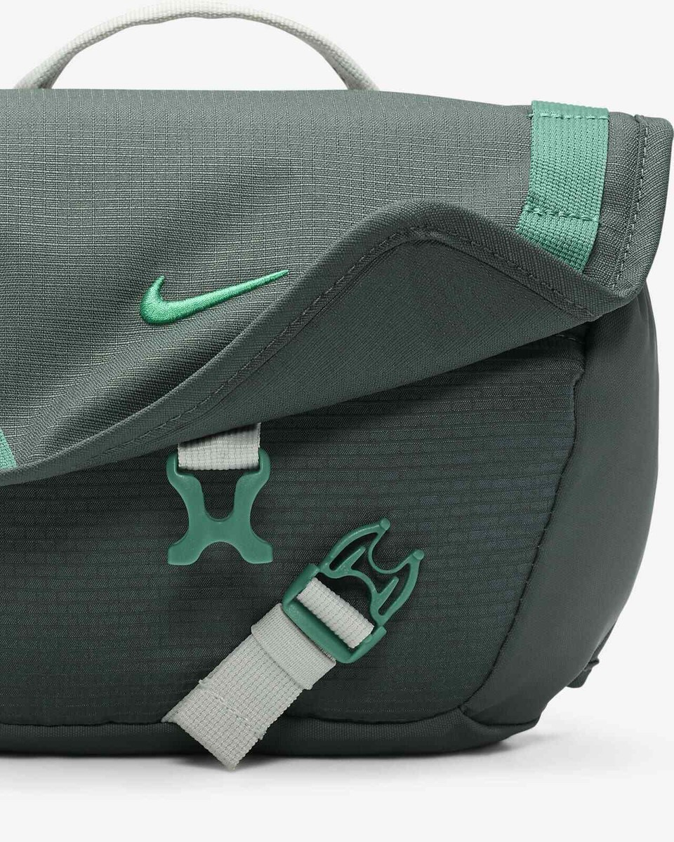 NIKE HIKE HIP PACK FANNY TRAVEL BELT ZIP WAIST BUM BAG 4 LITRES