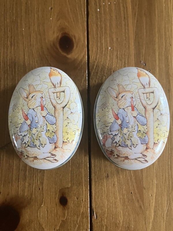 VTG 88 Beatrix Potter Schmid Porcelain Peter Rabbit Ornaments Two Trinket Tin