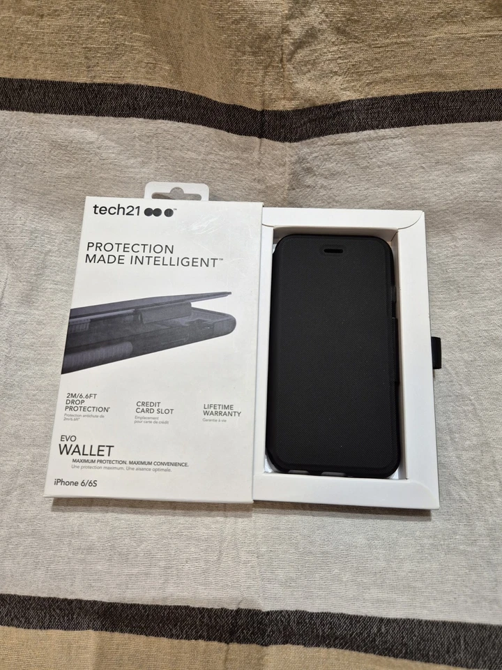 iPhone 6/6S Tech21 Evo Wallet Black case with card slot - Image 2 of 4