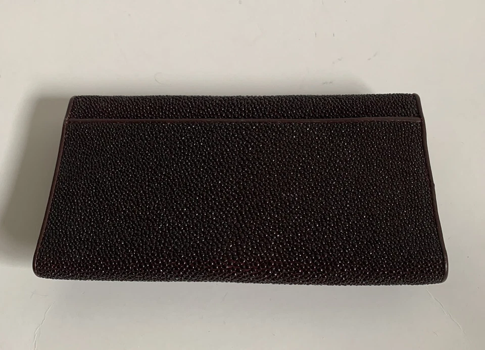 Cartera sin asas de cuero exótico de piel de raya genuina para mujer marrón Foto 4 de 4