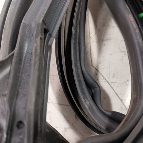 Toyota Rav 4 On Door Seal Rubber Left Driver Front 2015 2016 2017 2018 - Picture 3 of 10