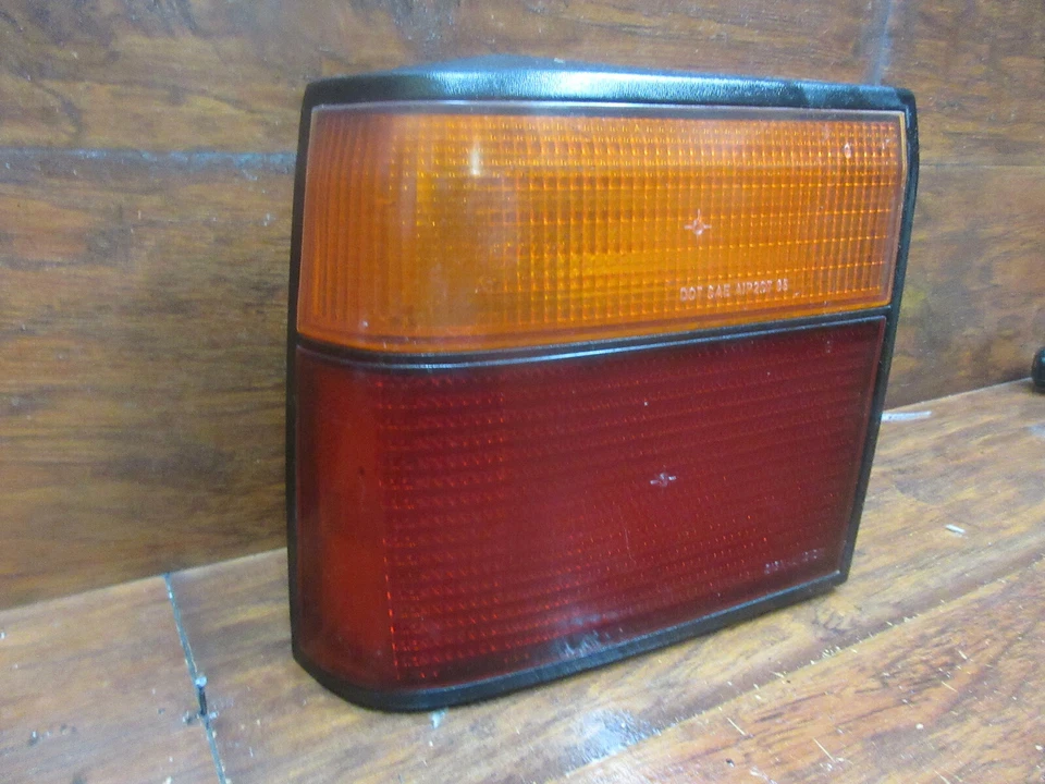 Renault - Eagle Medallion: 1988, 1989, izquierda - luz trasera del conductor Foto 4 de 4