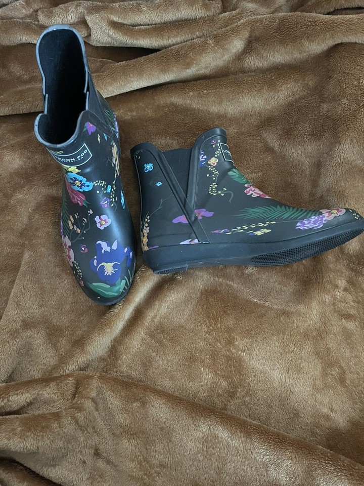 London Fog HKF003 Piccadilly Black Floral Short Rain Boots US 9M eBay