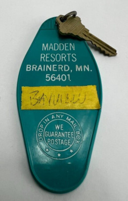 Vintage Madden Resorts Brainerd, Minnesota Blue Hotel Key Fob BAYVIEW Room