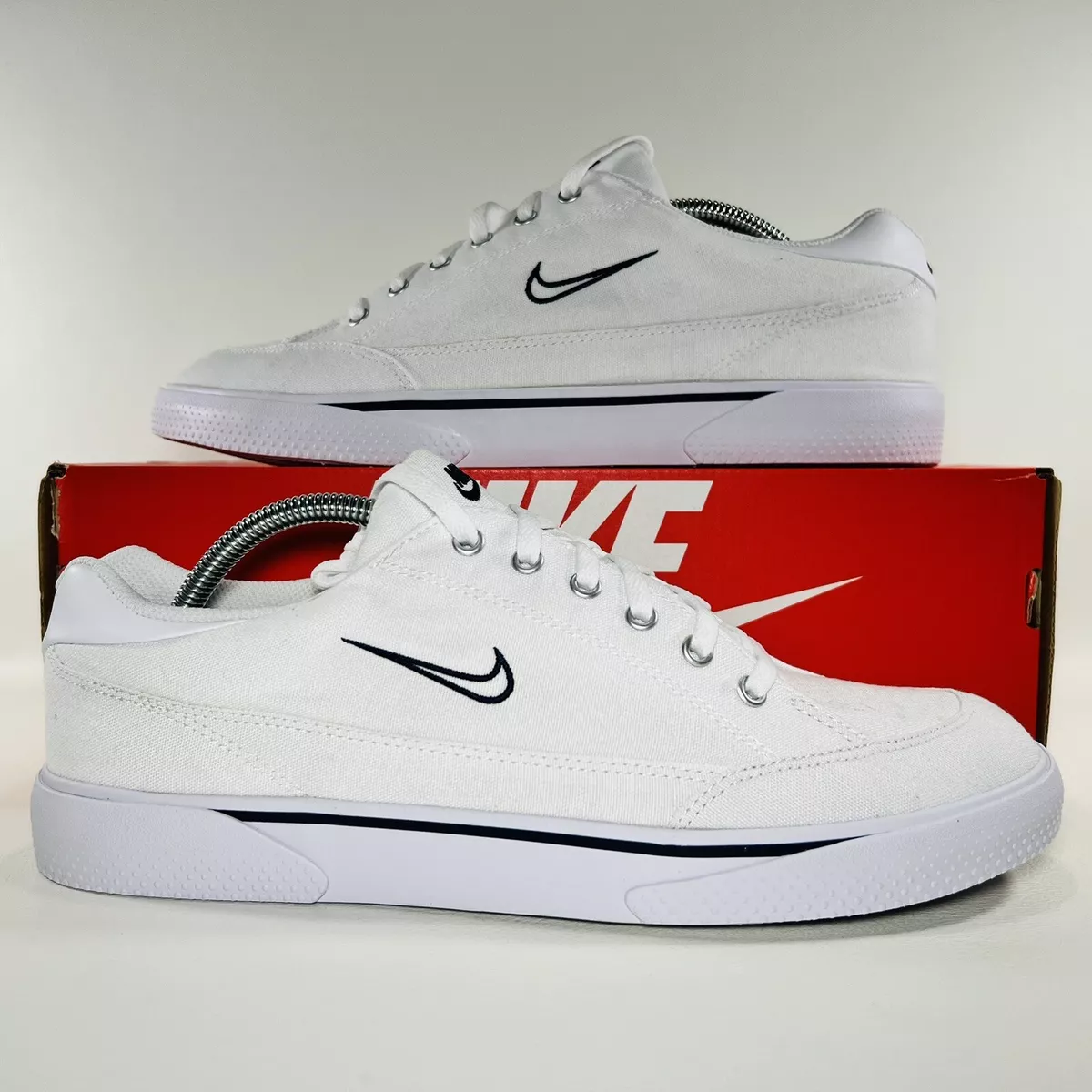 Nike top gts white