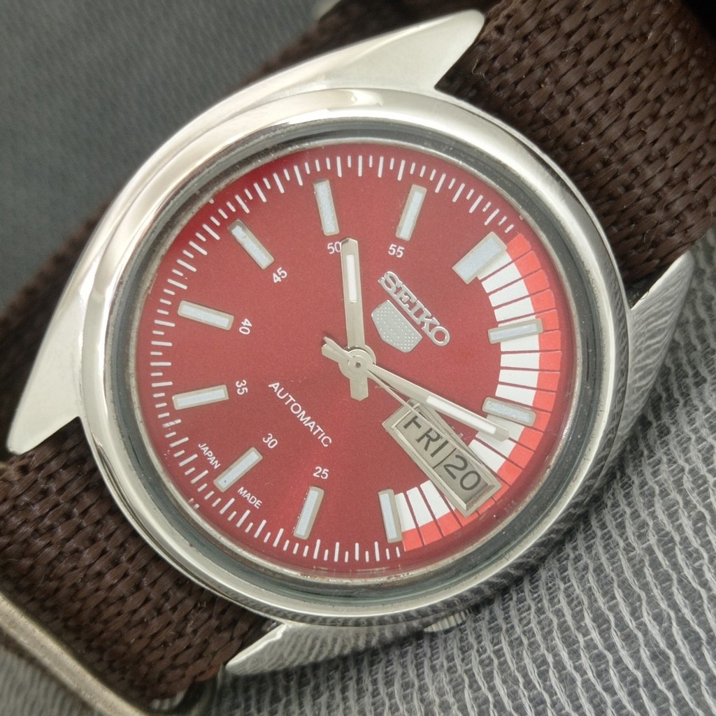 RED AUTOMATIC WATCH a2482-U 7009A COLOR 5 VINTAGE JAPAN SEIKO MENS DIAL - VintageWatches.PK RED AUTOMATIC WATCH a2482-U 7009A COLOR 5 VINTAGE JAPAN SEIKO MENS DIAL - vintagewatches.pk