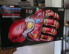 Hasbro Marvel Legends Series Avengers Electronic Power Gauntlet - E6253
