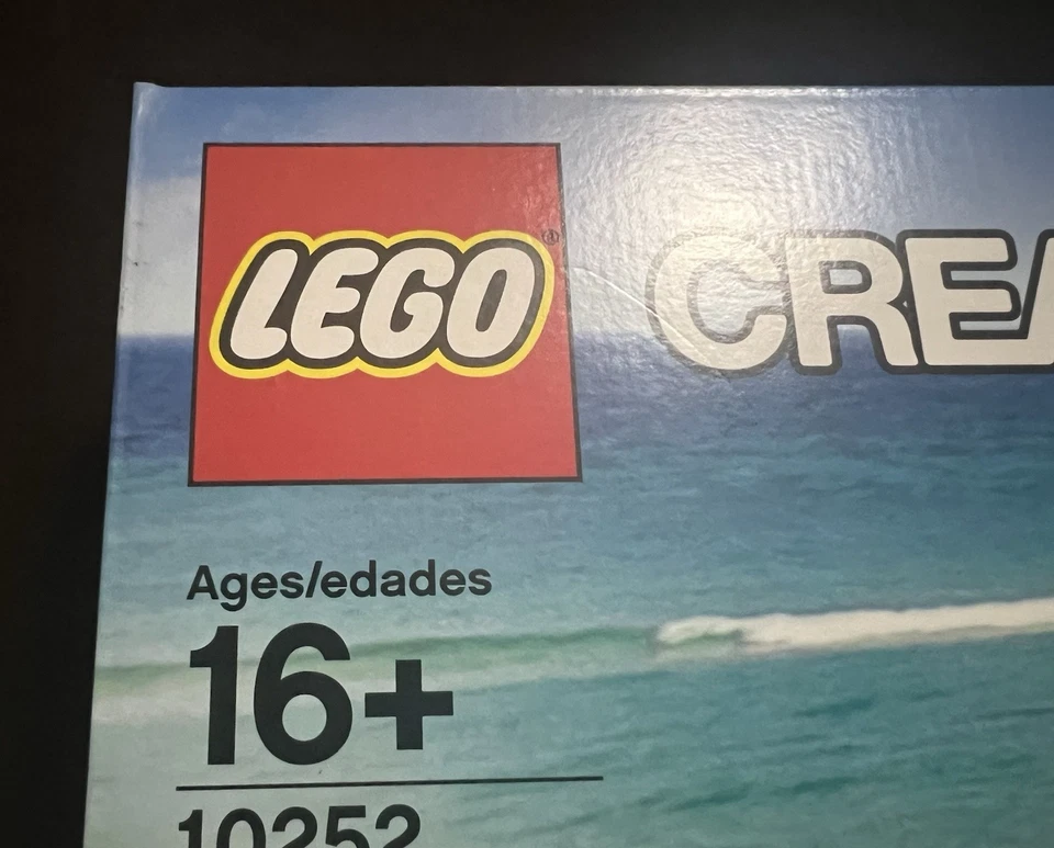 LEGO Creator Expert Volkswagen Beetle 10252 Retired NEW - Image 3 of 4