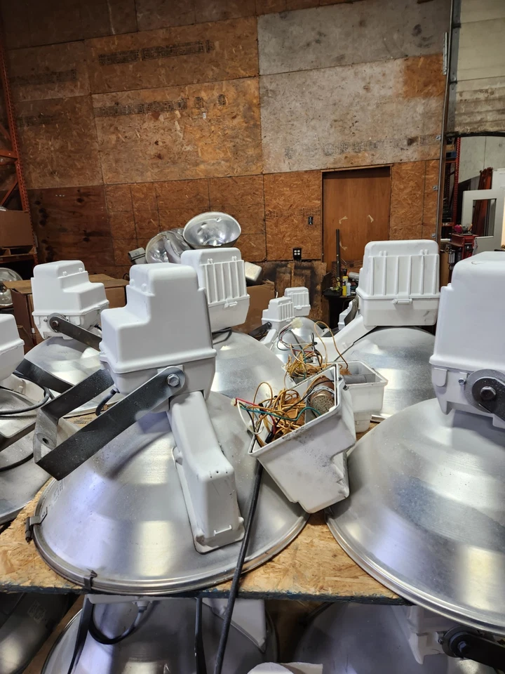 Luces de inundación de campo de bolas de halogenuros metálicos de 1500 vatios para estadio pista de carreras campo de conducción  Foto 2 de 4