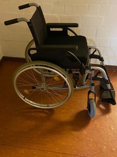 Rollstuhl faltbar leicht gebraucht BREEZY bis 120 KG