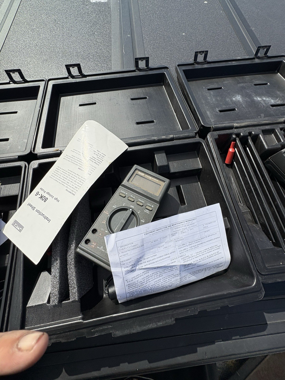 Fluke 27/FM Multimeter with Leads and 80K-6 HV Probe in Case