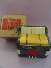 HERO FISARMONICA SQUEEZEBOX MADE IN SHANGHAI CINA con SCATOLA ORIGINALE anni 50 raro!
