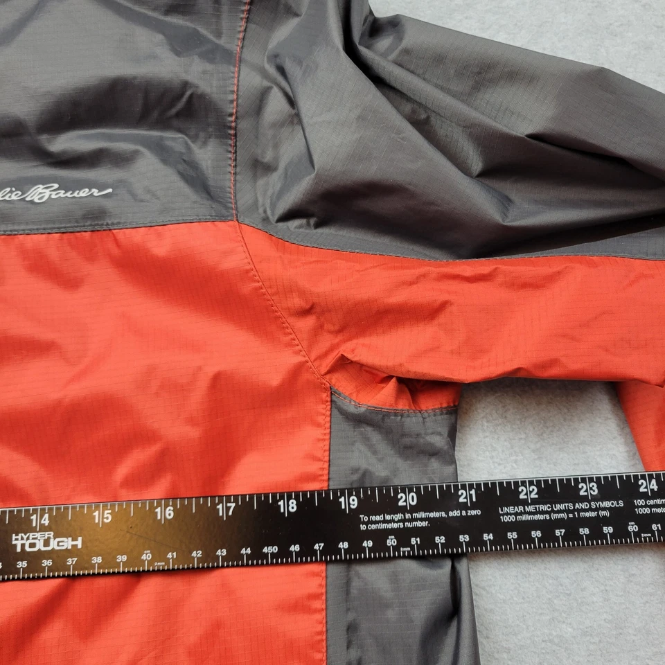 Chaqueta cortavientos pequeña Eddie Bauer para hombre borde de clima Foto 3 de 4