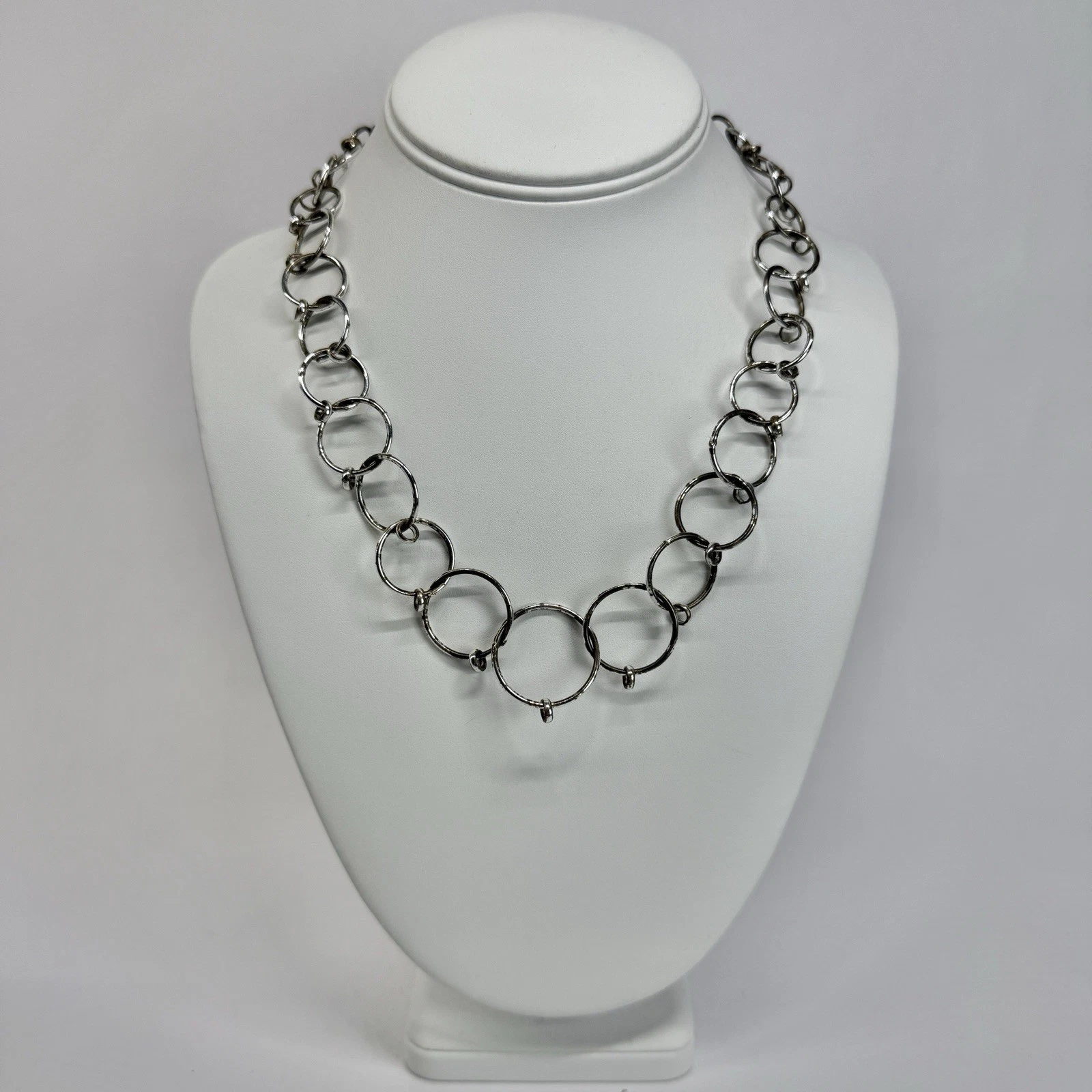 RALPH LAUREN Circle Link Silver Tone Vintage Necklace Jewelry N587