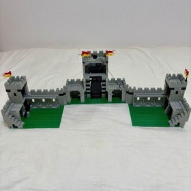 LEGO 6080 King's Castle Lion Knights 1984 Vintage without Box  USED