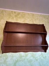 Piattaia in legno con due ripiani