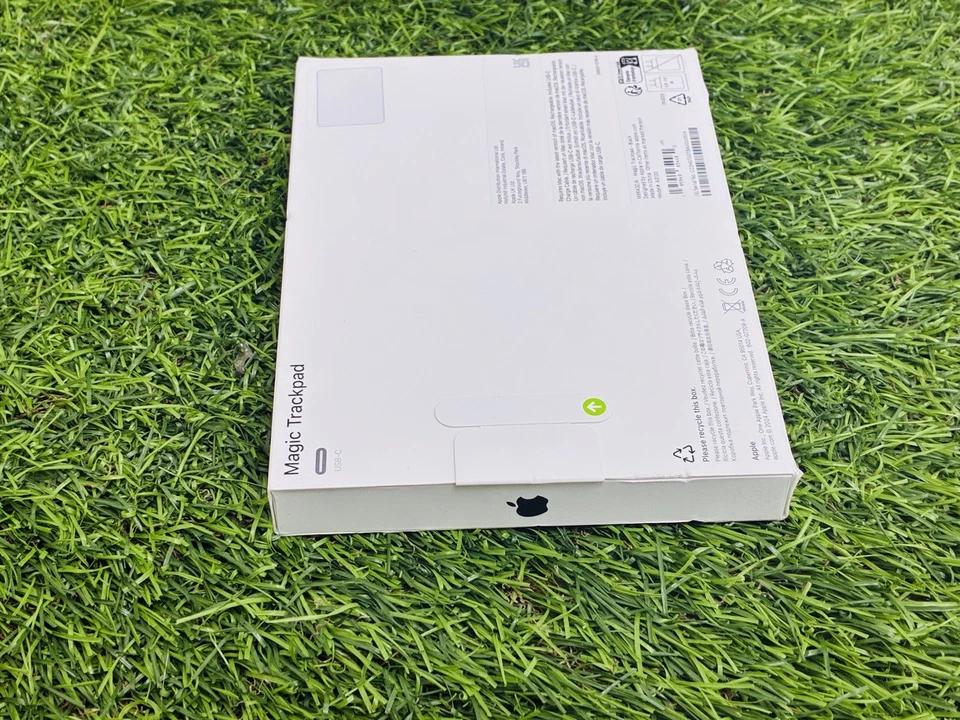 Apple Magic Trackpad 4 Black USB-C Bluetooth Mouse A3120 100% Original - Image 4 of 4