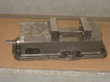 KURT ANGLOCK 4" MILLING MACHINE VISE w/ NEW JAWS - #D40