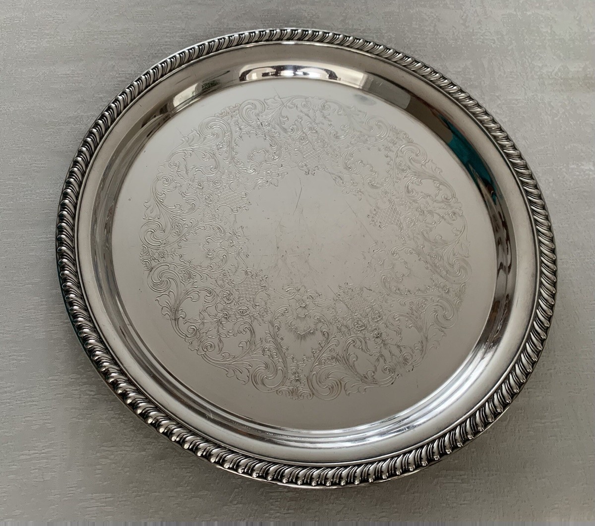Vintage Rogers Silverplate Round Serving Tray Platter 12 1/4