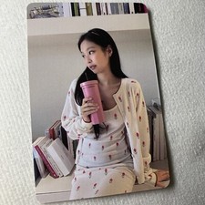 JENNIE BLACKPINK Girl 7th Anni Edition Celeb K-pop Photo Card Selfie Floral 2