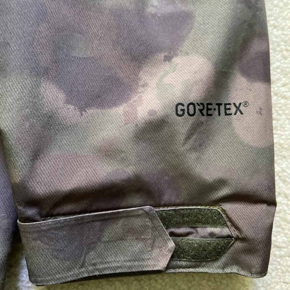 Men’s Volcom Stone Goretex 2L Jacket Size Medium - Image 4 of 4