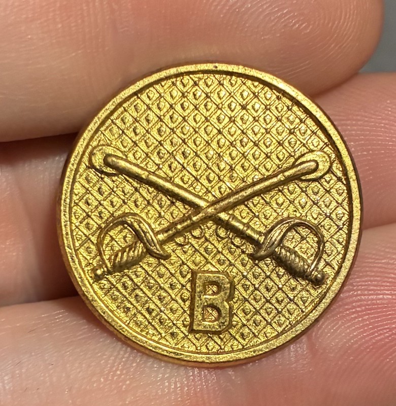 Cavalry Regiment B Troop Collar Disc Disk Calvary Cav Screw Back Type 2 Gilt