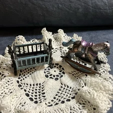 VINTAGE LOT OF 2 DURHAM INDUSTRIES Metal MINIATURES and DOLLHOUSE FURNITURE