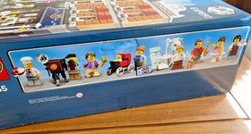 LEGO CREATOR / MODULAR: Assembly Square (10255) - RETIRED SET, UNOPENED, NEW
