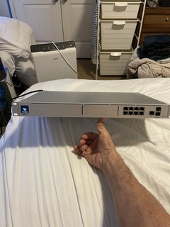 Ubiquiti UniFi Networks UDM PRO 8 Port Dream Machine Pro Security Gateway