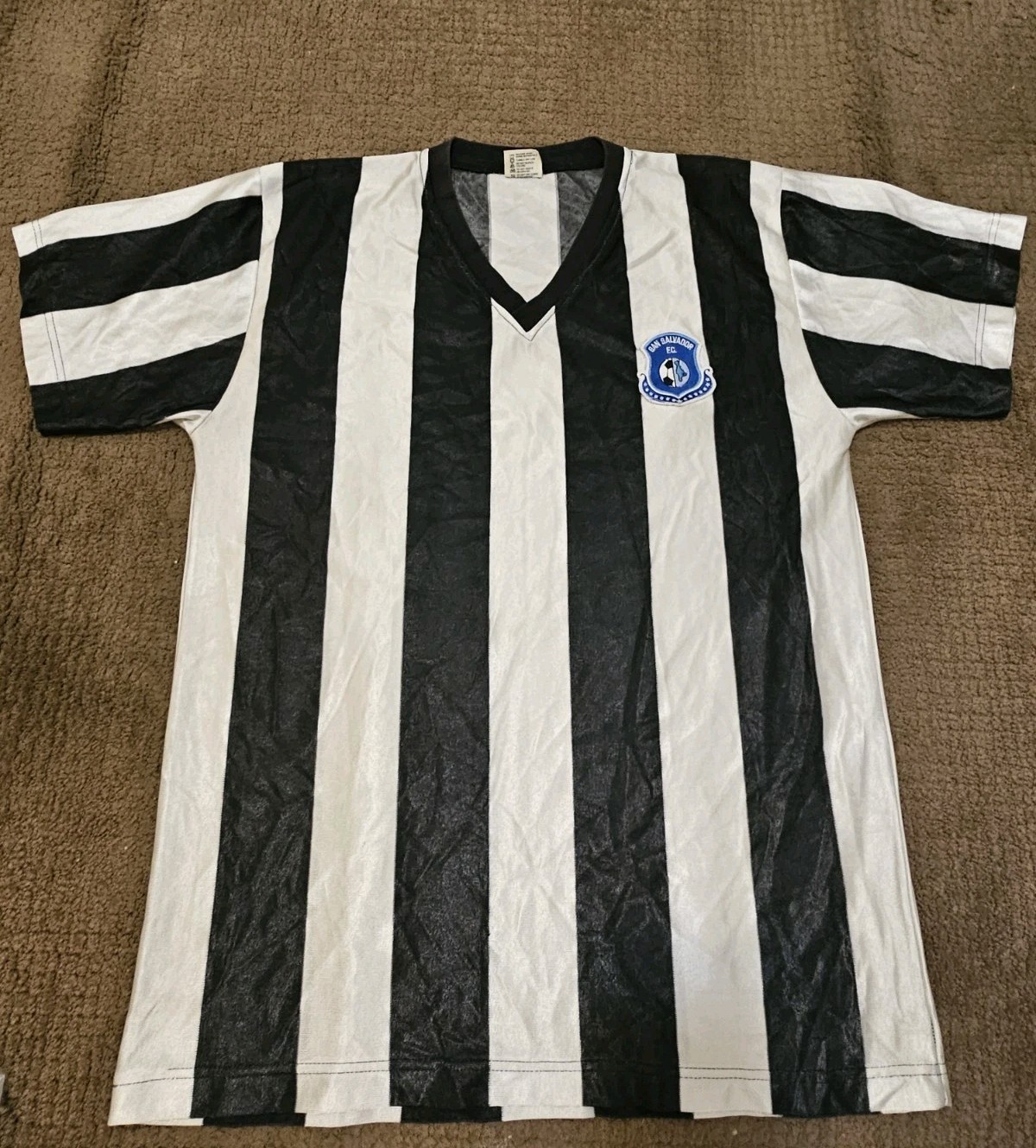 Vintage SAN SALVADOR FC Men's Black & White Striped Soccer JERSEY - Large