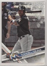 2017 Topps Holiday Wal-Mart Exclusive Metallic Snowflake Marcell Ozuna 9gy
