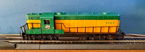 HO scale AHM Chicago Northwestern diesel locomotive No 1745