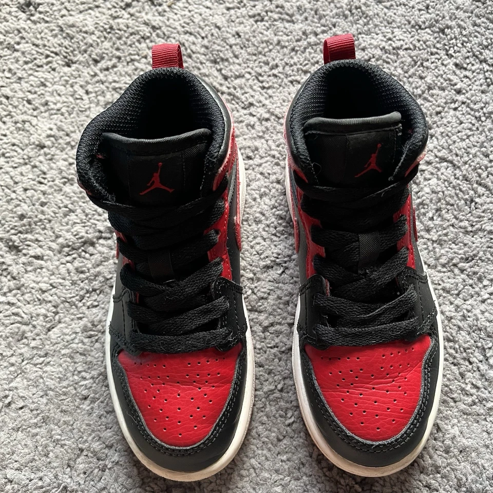Nike Air Jordan 1 Mid PS "Banned" Negro Rojo Clásico Talla 11C 640734-074 Foto 4 de 4