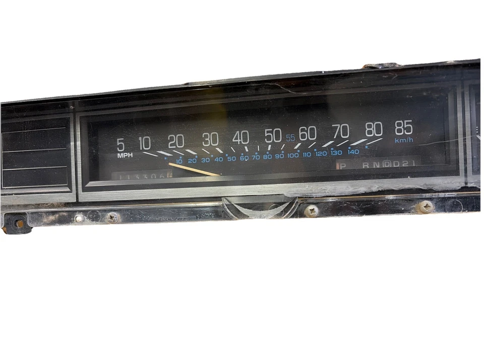 Oldsmobile 98 Delta 1987 cuadro de instrumentos calibre 113.306 millas velocímetro Foto 4 de 4