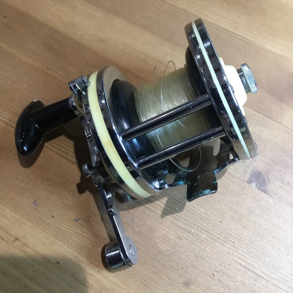 Multiplier Fishing Reel GARCIA MITCHELL 602 Vintage Light Boat Pier