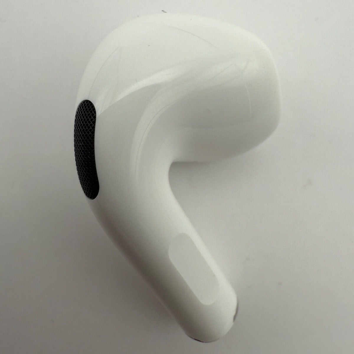 Apple AirPods 4 with Active Noise Cancellation (ANC) Right Side