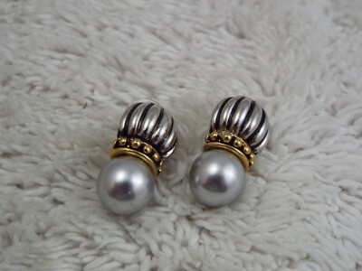 Silvertone Goldtone Gray Bead Pierced Earrings (K36)